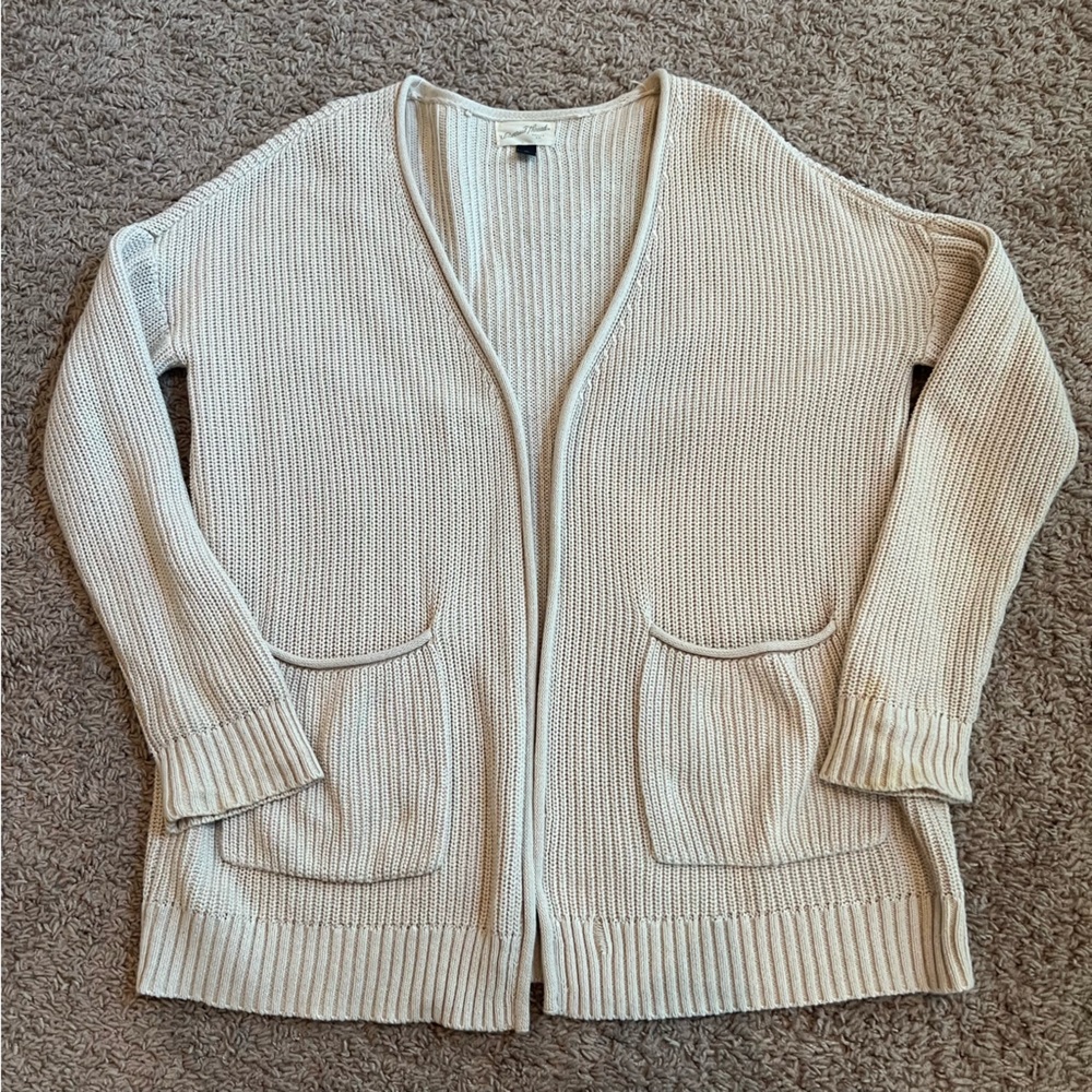 Universal Threads cardigan